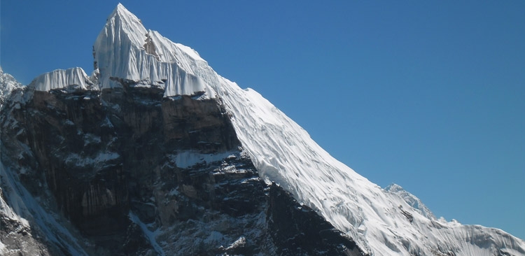 Labuche Peak 