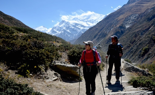 On the trail to Round Annapurna Trek 