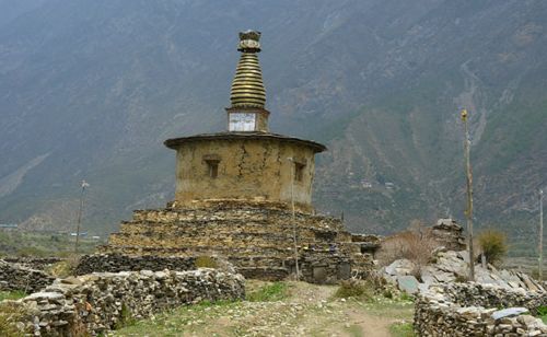 A Buddhist stupa in Chhule Upper Tsum.