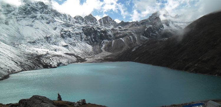 Le lac Gokyo et le col Renjo-La