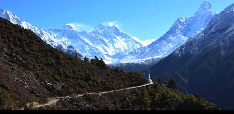 Première Vue Sur l’Everest Depuis Chorkem. 